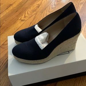 J. LITVACK Elastic Wedges